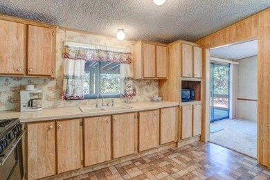 Kitchen (2)