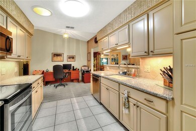 Updated Kitchen/wood cabinets/granite/tile