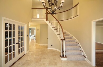 605 Henning Ct, Naperville, IL 60540 - photo 2