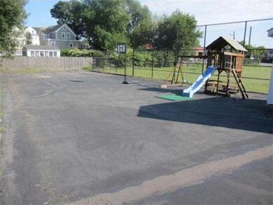 53 Cleverly Ct, Quincy, MA 02169 - photo 7