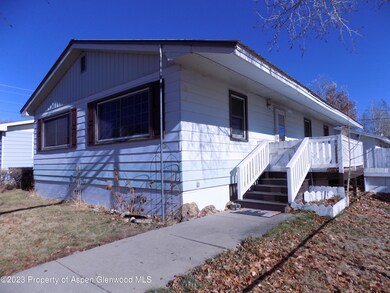 585 Pershing St, Craig, CO 81625 - photo 6