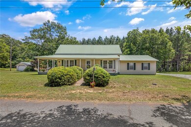 703 Central St, Iva, SC 29655 - photo 4