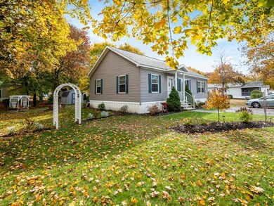 17 Circlefield Dr, Nashua, NH 03062 - photo 5