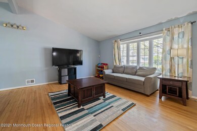 157 Cindy St Old Bridge NJ-large-011-016