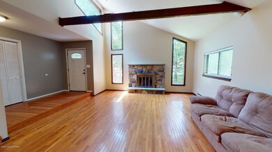 105 Sundew Dr, East Stroudsburg, PA 18301 - photo 5