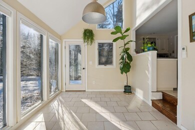 25 Merrill Rd