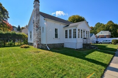 15 Lawnfair St, Worcester, MA 01602 - photo 2