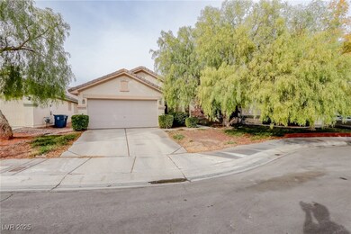 3949 Broad Meadow Ct, Las Vegas, NV 89129 - photo 2