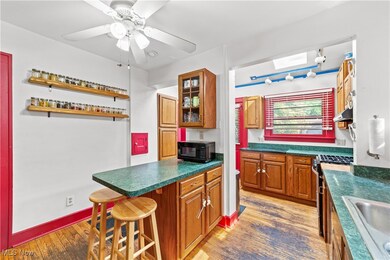 3419 Superior Park Dr, Cleveland Heights, OH 44118 - photo 4