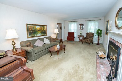 1237 Melody Ln, Southampton, PA 18966 - photo 4