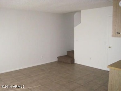 Living Room (2)