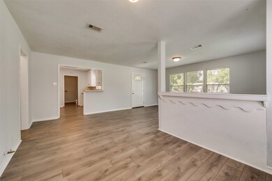 1411 W unit 6th, Freeport, TX 77541 - photo 6