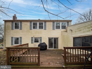 8904 Royal Ridge Ln, Laurel, MD 20708 - photo 2
