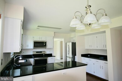 13409 Poplar Woods Ct, Chantilly, VA 20151 - photo 5