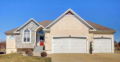 508 E Ash, Raymore, MO 64083 - photo 2