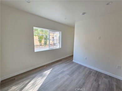 11572 1/2 Amboy Ave, San Fernando, CA 91340 - photo 5