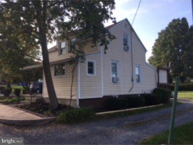 1211 Grove St, Reading, PA 19605 - photo 4