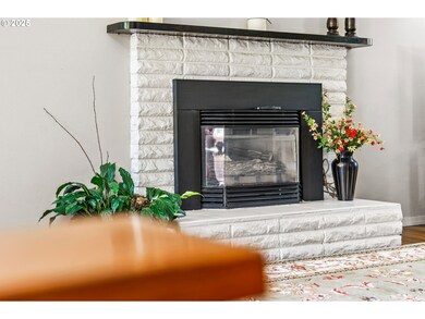 3131 Alyndale Dr, Eugene, OR 97404 - photo 7