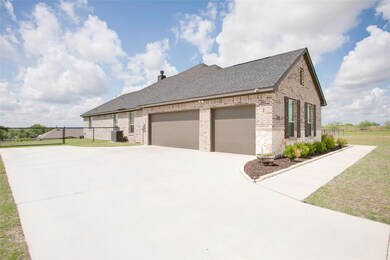 1019 Pebblegate Dr, Weatherford, TX 76085 - photo 2