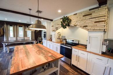 135 Kilmer Dr, Vidor, TX 77662 - photo 3