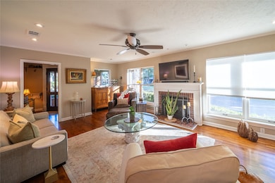 903 Bison Trail, Dallas, TX 75208 - photo 6