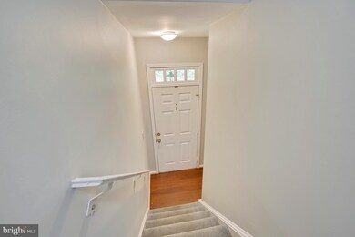 10472 Parthenon Ct, Bethesda, MD 20817 - photo 2