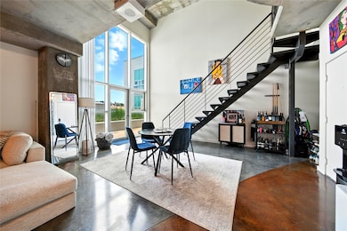 This unit has lots of natural light