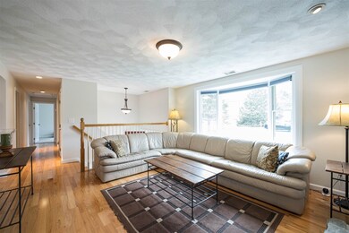 7 Rollins Farm Rd, Stratham, NH 03885 - photo 4