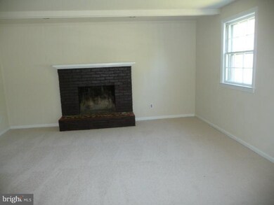 2020 Iverson Ct, Temple Hills, MD 20748 - photo 4