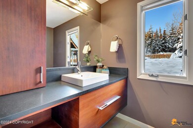 Main Level Powder Bath
