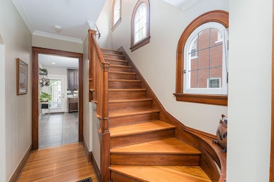Foyer/Staircase