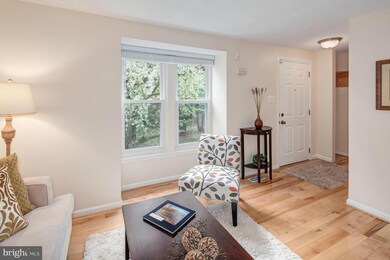 1749 Sundance Dr, Reston, VA 20194 - photo 4