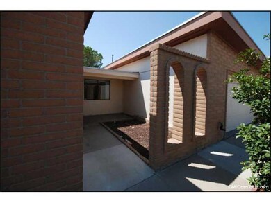10604 Brian Mooney Ave, El Paso, TX 79935 - photo 3