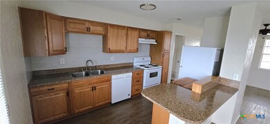 801 N 19th St, Copperas Cove, TX 76522 - photo 5