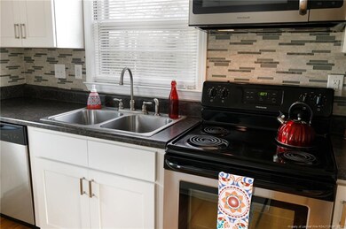 428 Mcrae Dr, Fayetteville, NC 28305 - photo 7