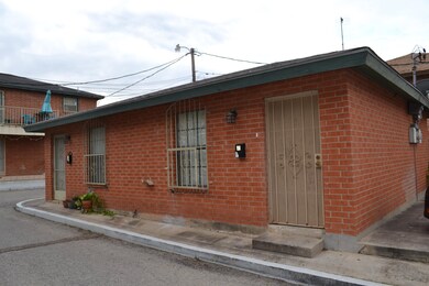 1305 Tilden Ave, Laredo, TX 78040 - photo 5