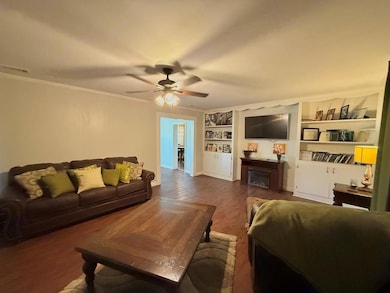 44 Kersey St, Hazlehurst, GA 31539 - photo 2