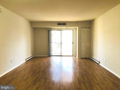 201 N Emory Dr unit 8, Sterling, VA 20164 - photo 2