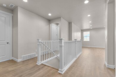 1562 N 3200 W, Provo, UT 84601 - photo 4