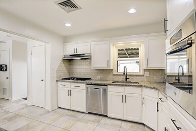 1736 Libbey Dr, Houston, TX 77018 - photo 5