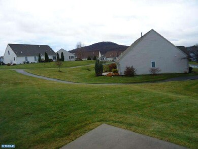 121 S Cacoosing Dr, Reading, PA 19608 - photo 5