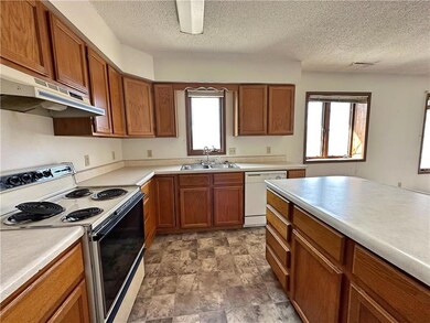 1401 W 16th St S unit 5, Newton, IA 50208 - photo 4