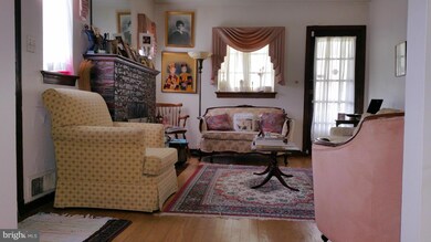 5301 N Englewood Dr, Hyattsville, MD 20785 - photo 4