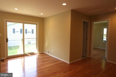 4106 Elizabeth St, Rockville, MD 20853 - photo 4