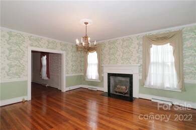 604 Davie Ave, Statesville, NC 28677 - photo 6