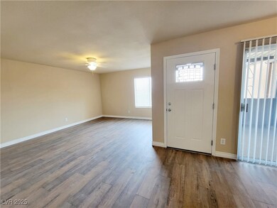 1450 Hialeah Dr unit D, Las Vegas, NV 89119 - photo 2