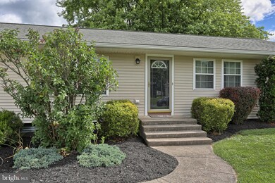 101 Lynmar Ave, Palmyra, PA 17078 - photo 2