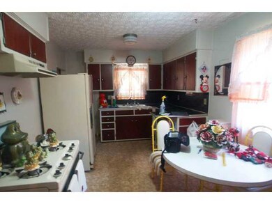 1818 Robert St, Columbus, OH 43224 - photo 5