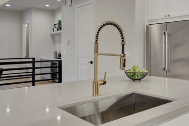 836 Wakefield Dr unit A, Houston, TX 77018 - photo 6