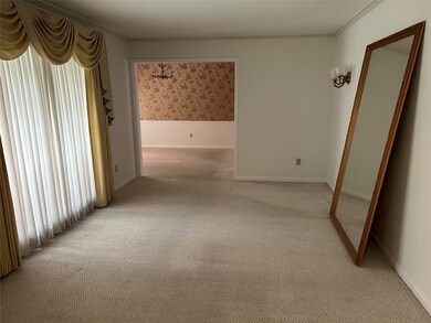 10218 Meadow Lake Ln, Houston, TX 77042 - photo 3